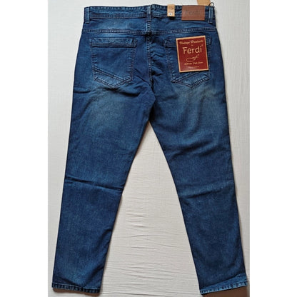 Generic Men's Cotton Blended Solid Tapered Jeans (Blue)
