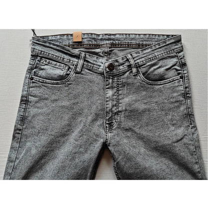 Generic Men's Cotton Blended Solid Tapered Jeans (Grey)