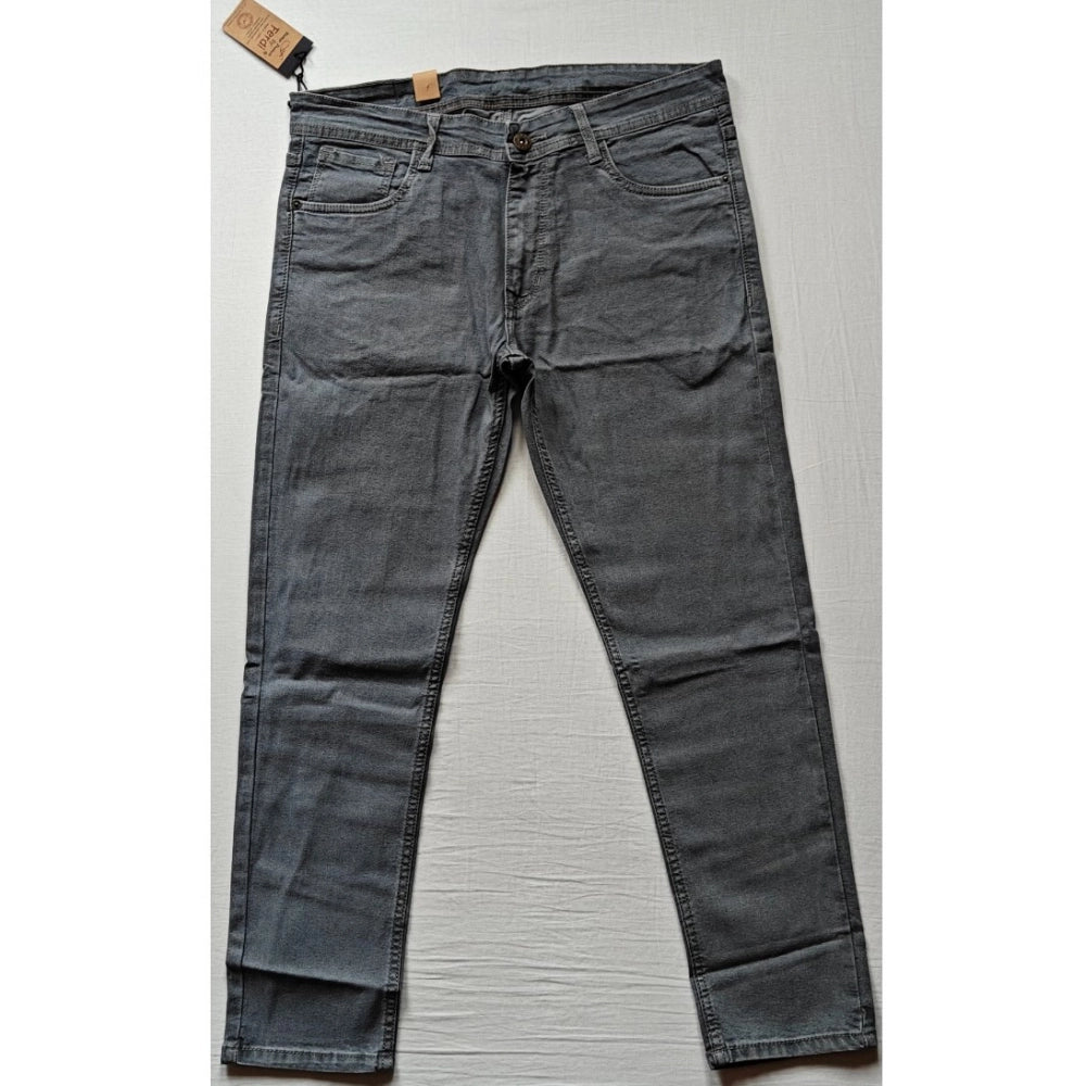 Generic Men's Cotton Blended Solid Tapered Jeans (Grey)